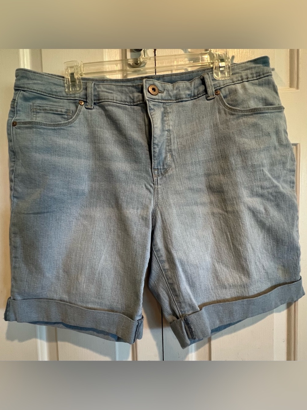 Upcycled 🌼 Denim Shorts - Casual Rolled Hem- Back pockets w Floral Fabric - Picture 2 of 11